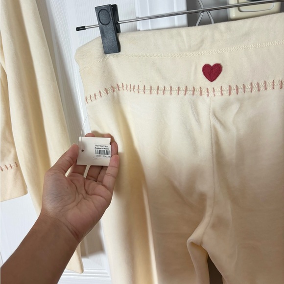 ✨NWT✨ Twisted Heart Embroidered Velour Sequin Zip Up Hoodie and Pants Tracksuit - Picture 8 of 9